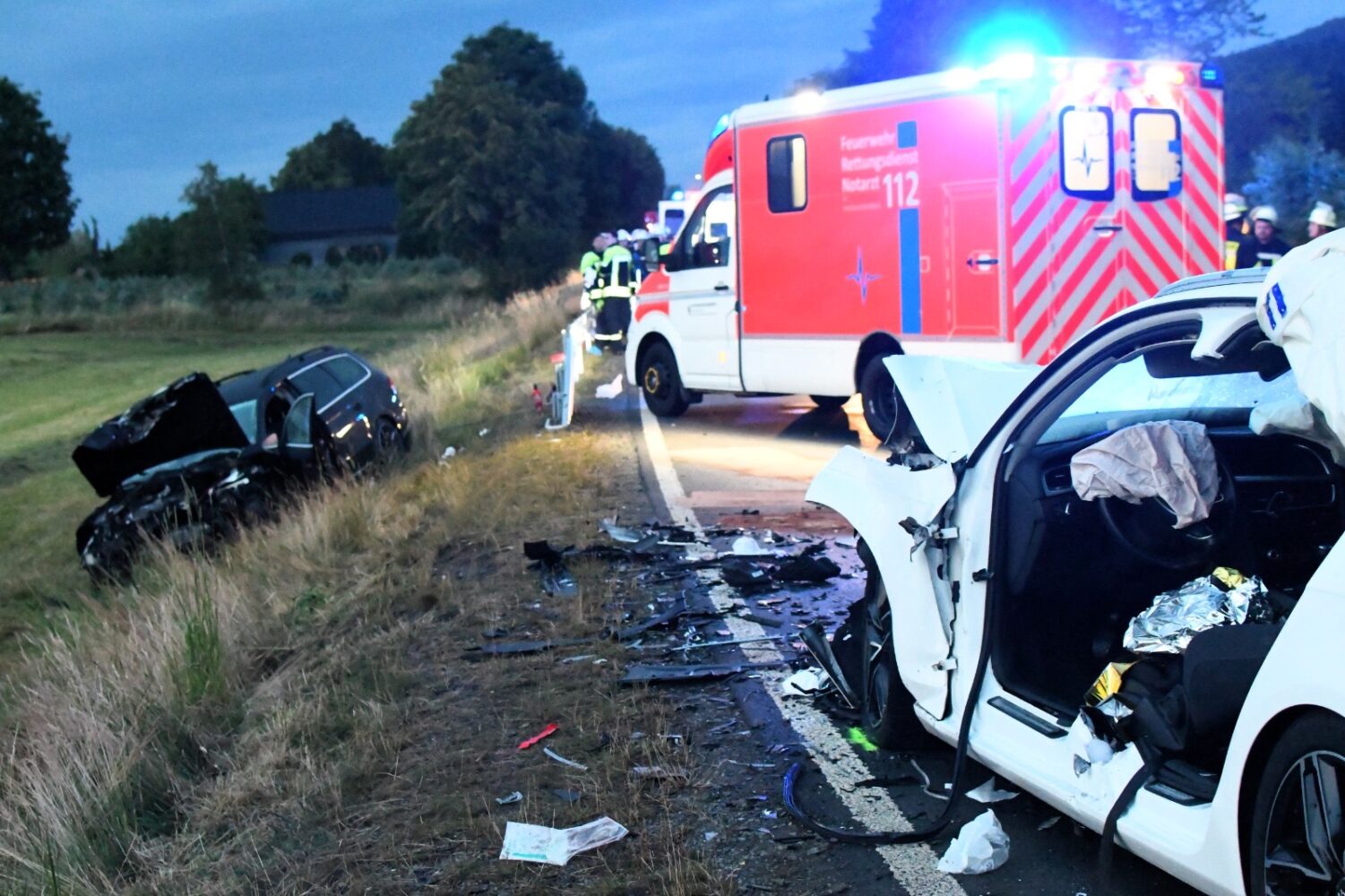Verkehrsunfall mit min. 2 eingeklemmten Personen L740 Küstelberg